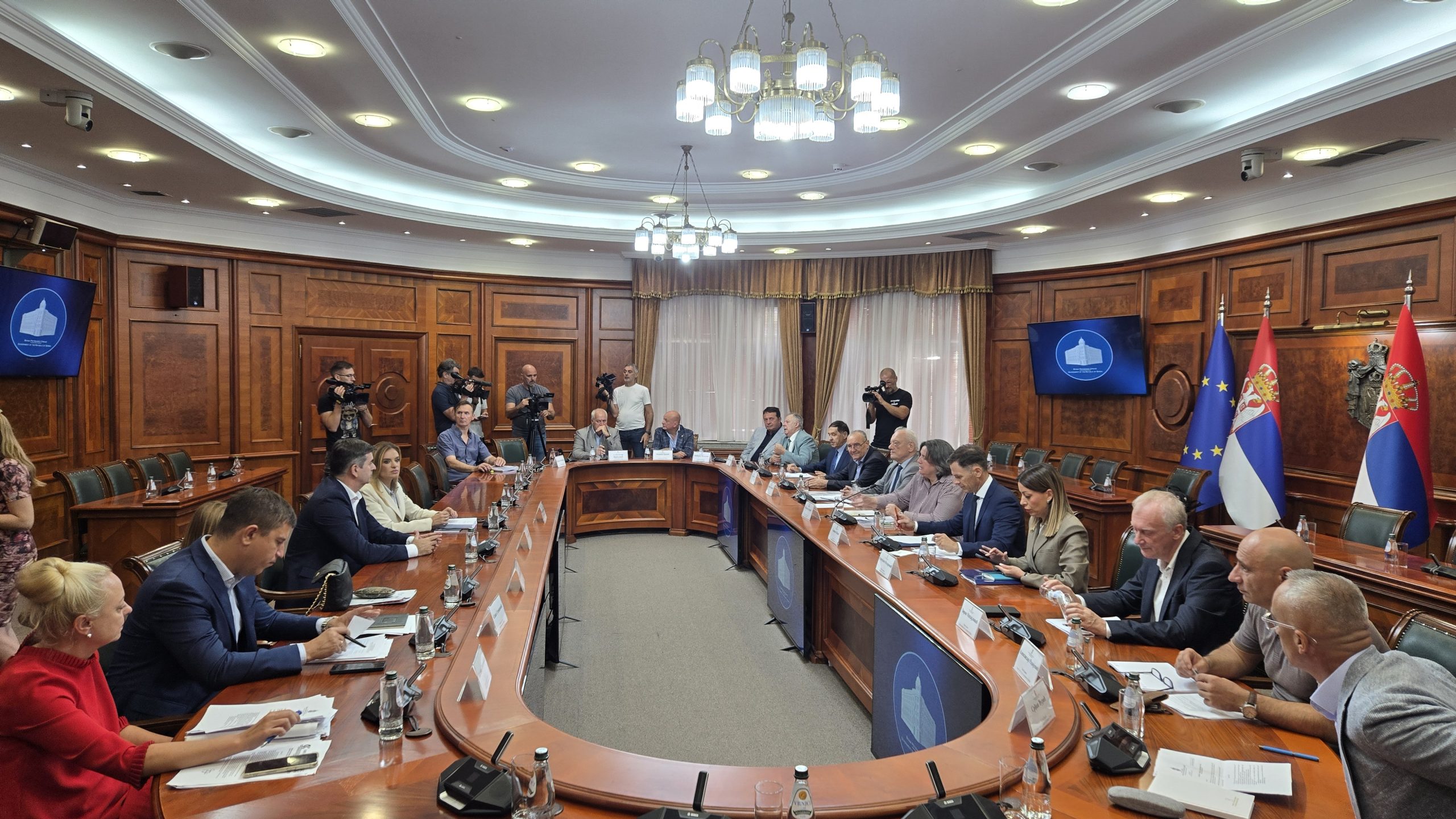 Na 130. sednici Socijalno-ekonomskog saveta (SES), održanoj 18. avgusta 2026. godine, socijalni partneri nisu postigli saglasnost oko visine minimalne cene rada za 2027. godinu,